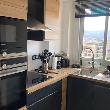Cosy 42m With Balcony View And Wifi Apartmán Cannes